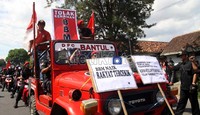 Sekitar 700-an orang PDIP datang dari berbagai cabang di seluruh DIY menuntut agar Presiden SBY membatalkan rencana kenaikan harga BBM.