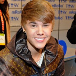 Justin Bieber Senang Bikin Taylor Swift Menangis 