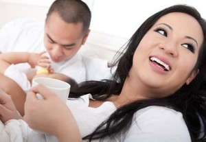 Ibu Hamil yang Sering Minum Kafein Bikin Bayi Jadi Pemalu