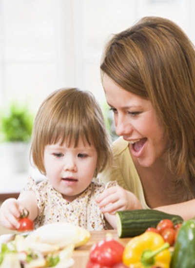 Ini Dia Trik Jitu Agar Si Kecil Menyukai Makanan!