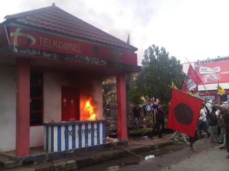 Polisi Lepaskan 6 Mahasiswa yang Membakar Pos Polisi di Samarinda