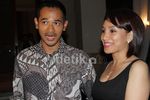 Oka Antara Mesra Bareng Istri