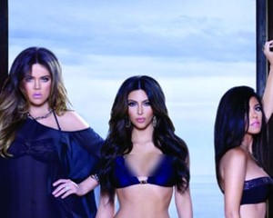 Kardashian Bersaudari Seksi Berbikini