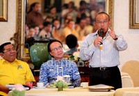 Ketua Umum Partai Golkar Aburizal Bakrie (Ical) menilai sikap PKS, PDIP, Hanura, dan Gerindra yang berbeda pilihan soal BBM bukan sebagai permusuhan.