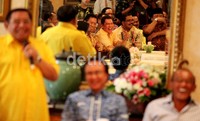 Dalam acara yang dihadiri pengurus DPD Partai Golkar Jawa Timur  tersebut, Ical menegaskan posisi Golkar dari awal tidak berubah. Golkar dari awal menyatakan bahwa belum waktunya kita menaikkan harga BBM.