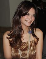 Cut Tari Tampil Anggun