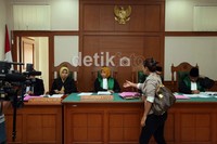Dalam persidangan mediasi kali ini, tampaknya kesepakatan antara Melinda dan dedi Supardi menemukan sedikit titik terang.