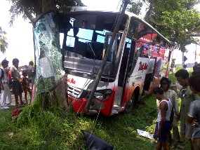 Dihantam Bus, Kakek Pengendara Honda Grand Terseret 30 Meter