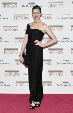 Perankan PSK Sekarat, Anne Hathaway Diet Ekstrem