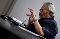 Ketua Pengadilan Tinggi Jakarta Ansyahrul memaparkan pendapatnya.