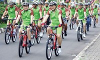 Inilah suasana Polygon Gowes CEO 2012, yang diadakan di Ecopark Ancol, pada 30 Maret. Diharapkan event ini menjadi langkah awal buat Polygon untuk menumbuhkan peran bersepeda untuk membentuk komunitas Green dan sarana bertukar informasi serta ajang kumpul pemimpin Corporate yang mendukung Go Green.