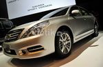 Sedan Nissan Teana Dipermak