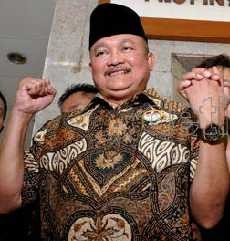 Berbekal Berita TV, Alex Noerdin Janji Selesaikan Banjir Jakarta