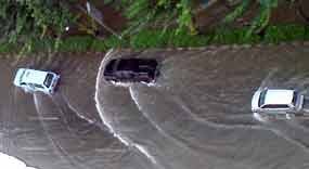 Rawa Buaya Tergenang Air, Motor Masuk Tol JORR W1