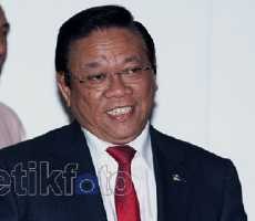 Menkokesra: Harga BBM Batal Naik, Pengucuran BLSM Ditunda 