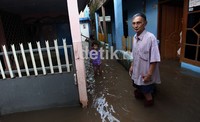 Ketinggian air mulai dari 30 cm hingga setinggi lutut orang dewasa.
