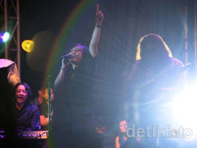 Nikmati Malam Nostalgia Bersama KLa Project
