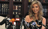 Keikutsertaan Jenna menjadi kontroversi karena dia sebenarnya pria, tetapi sudah menjalani pergantian kelamin. Jenna Talackova, warga Vancouver, Kanada, yang menjalani pergantian kelamin dari pria menjadi perempuan empat tahun lalu. REUTERS/Mario Anzuoni.
