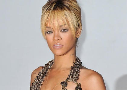 Rihanna Tak Butuh Pria untuk Bahagia