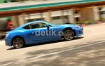 Menaklukkan Si Seksi Subaru BRZ