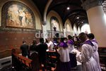 Jumat Agung, Umat Kristiani Padati Katedral