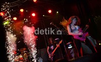 Konser tersebut digelar dengan tajuk Indonesian Gathering Tour 2012 dan sebagai acara peringatan ultah Indonesian Trooper yang ketiga.