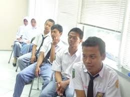 Sengketa Lahan, Ratusan Siswa SMA 17 Yogya Belajar di Trotoar