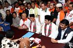 Hendardji-Riza Serahkan KTP Dukungan ke KPUD