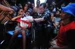 Bantuan Untuk Warga Kolong Jembatan