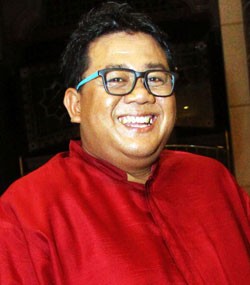 Bikin Buku Biografi Ade Namnung, Ramon Tak Libatkan Pihak Keluarga