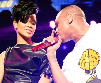 Rihanna Tak Menyesal Baikan dengan Chris Brown