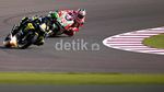Kalahkan Stoner, Lorenzo Start Terdepan