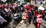 Buruh Tuntut Diangkat Karyawan Tetap