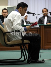 Dalam pembelaannya, Nazaruddin berulang kali menuding jaksa telah melakukan rekayasa. Ia menilai sidang ini penuh dengan manipulasi fakta. Ramses/detikcom.