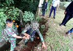 Ikut HUT TNI AU, Penerjun Nyungsep ke Kali
