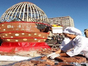 Wow, Argentina Buat Telur Paskah Seberat 4 Ton!