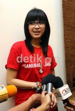 Dinda Kanya Dewi Belajar Jadi Sutradara