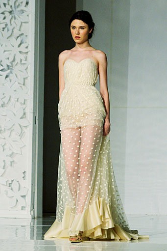 Sapto Djojokartiko Bride and Evening Collection 2012-2013 Bazaar Wedding Exhibition 2012 at The Ballroom Ritz-Carlton. Pacific Place. Jakarta. [Foto: Mohammad Abduh/Wolipop]