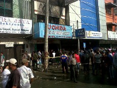 Lompat dari Atap, Evrin Selamat dari Kebakaran Maut di Medan