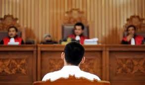 Sebelum Menyerahkan Diri, Agusrin Hadiri Sidang PK