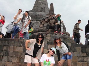 Ke Jogja bersama 7 manusia yang berbeda adat istiadat, seru!