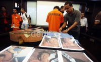Tersangka kini mendekam di tahanan Polda Metro Jaya. Ia dijerat dengan Pasal 340 KUHP tentang pembunuhan berencana dengan ancaman hukuman 20 tahun penjara.