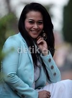 Zoya, si Cantik Pencerah Soal Seks