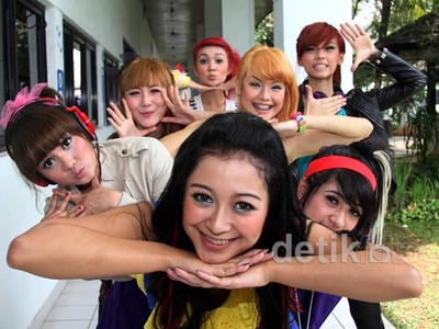 Warna-Warni Girlband Supergirlies