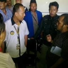 Mobil Diambil Paksa Debt Collector, Pemilik Rental Geruduk Adira