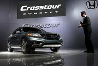 Mobil konsep Honda Crosstour menjadi salah satu mobi paling ditunggu. Reuters/Shannon Stapleton.