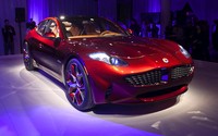 Mobil listrik Fisker Atlantic memulai debut dunia di New York. Reuters/Allison Joyce.
