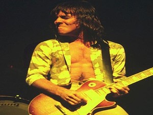 Kematian Gitaris Ronnie Montrose Ternyata Akibat Bunuh Diri