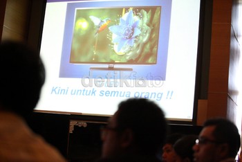 Dengan desain bingkai (bezel) yang lebih ramping, Samsung LED TV terlihat lebih hidup dan jelas jika dibandingkan dengan TV LCD biasa.