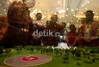 Penerapan Bangunan Hijau didasari fakta bahwa bangunan/gedung merupakan penghasil emisi gas rumah kaca (kurang lebih 40%) sehingga pengurangan emisi di bangunan akan memberikan kontribusi yang cukuo besar terhadap penyebab pemanasan global.